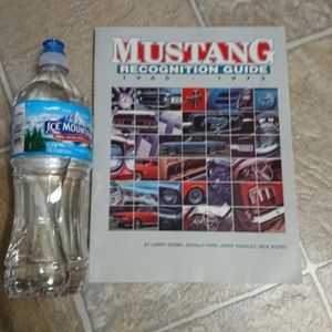 Book Mustang recognition guide 1965-1973